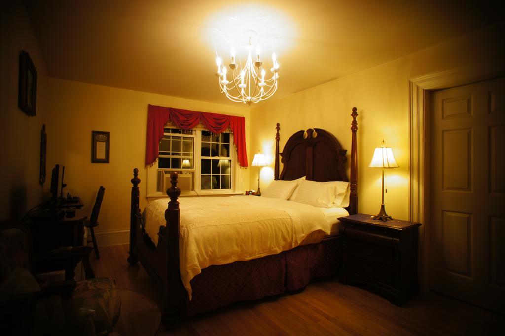Bed & Breakfast On Frederick 4*